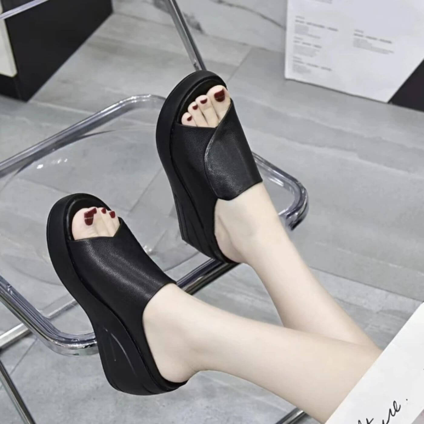 Black / 43