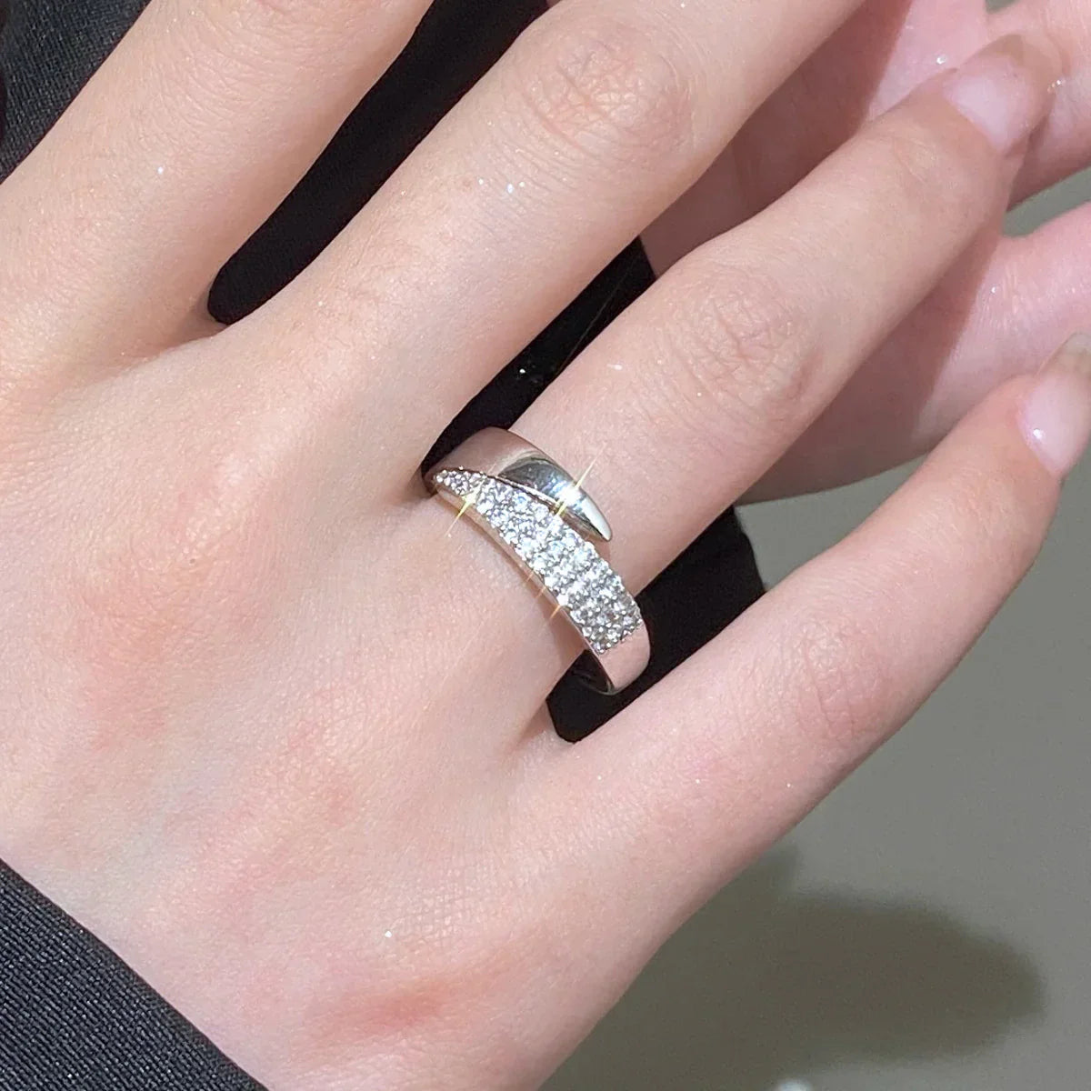 Silver / Adjustable