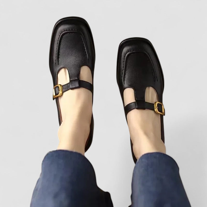 Black / 43 EU