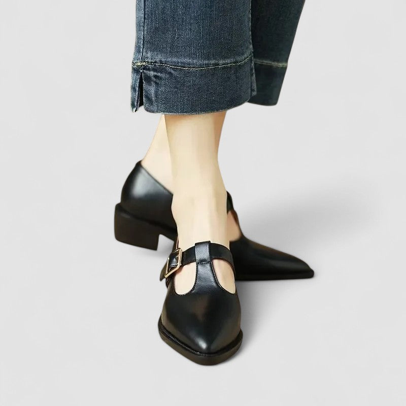 Black / 43 EU