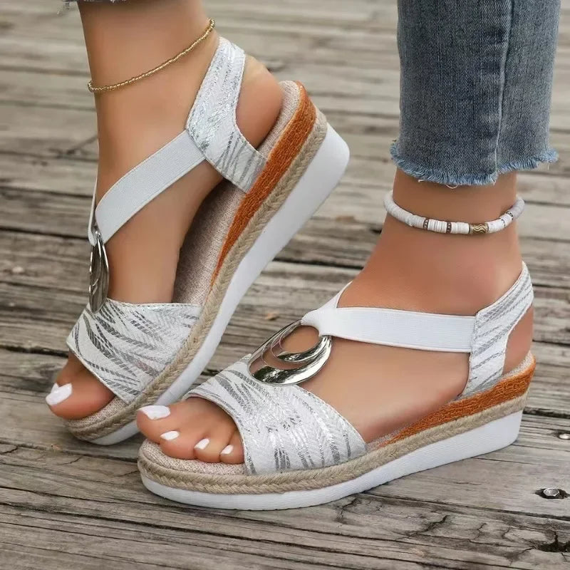 White / 43