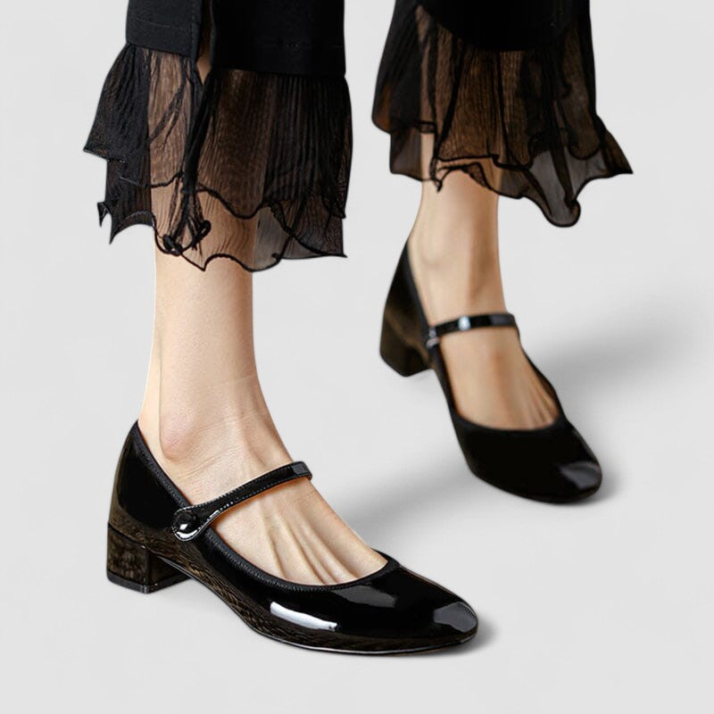Black / 43 EU